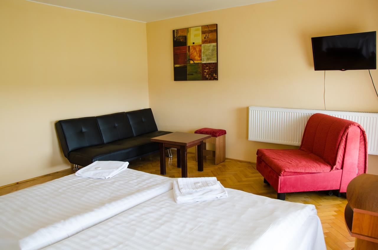 Hotel U Jezera Velky Osek Dış mekan fotoğraf